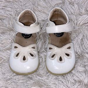 COPY - Livie and Luca “Petals”